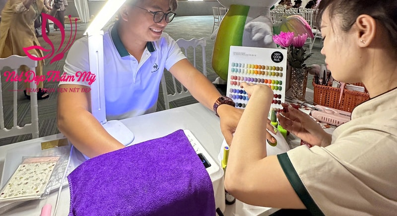 làm nail quận tân phú