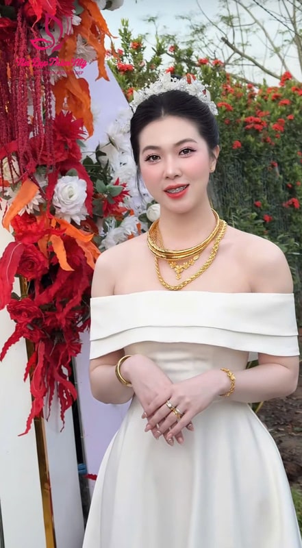dịch vụ trang điểm cô dâu tại nhà
