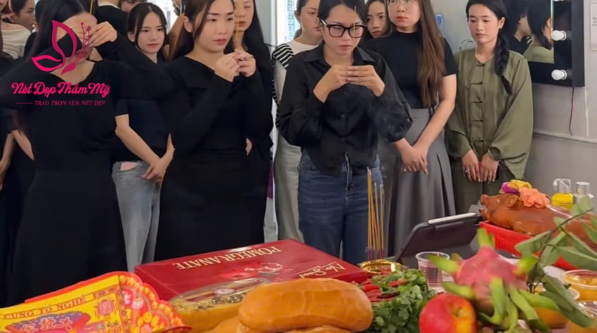 khi nào cần cúng tổ nghề nối mi