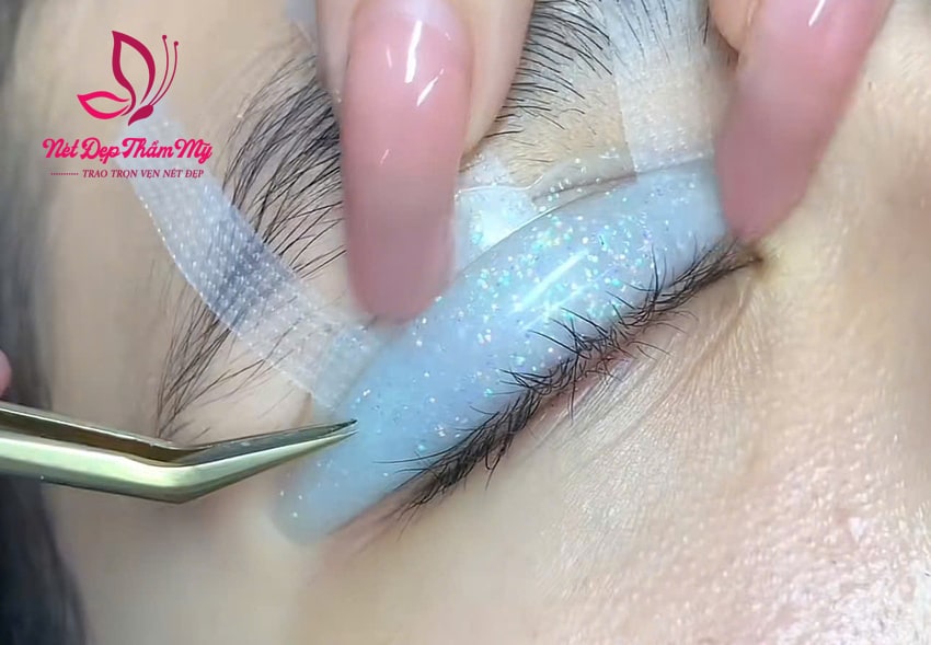 uốn mi có được lâu không