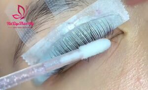 uốn mi có hại không