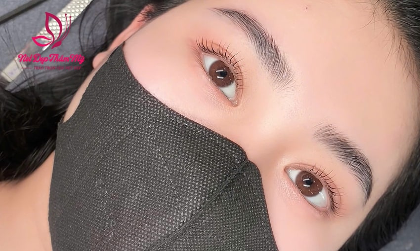 uốn mi giữ được bao lâu