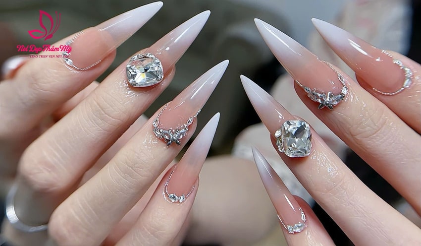 làm nail tại nhà quận 4