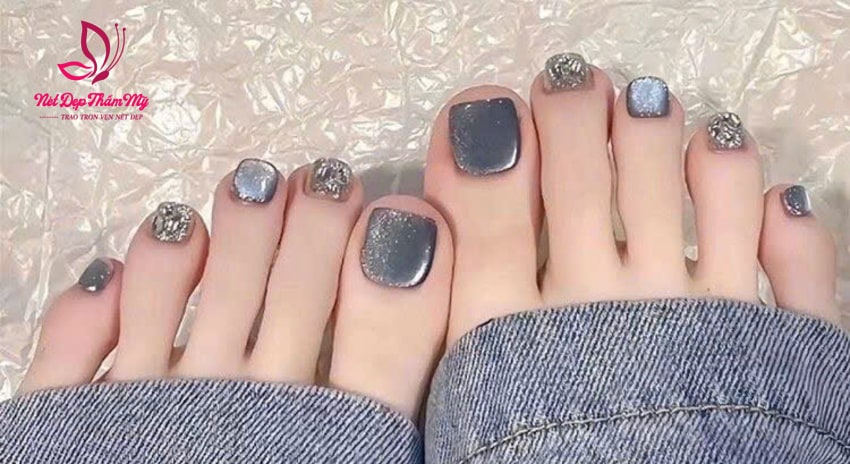 móng chân mắt mèo màu xanh