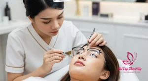 Ảnh bìa Bị Cận Có Nên Nối Mi